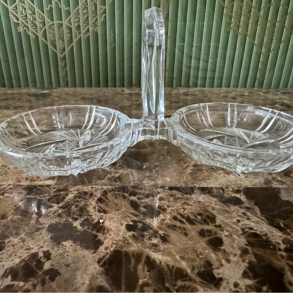 Elegant Clear Glass Serving Dish